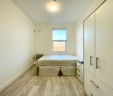 Studio Flat, Shelbourne Road, N17 - Photo 6