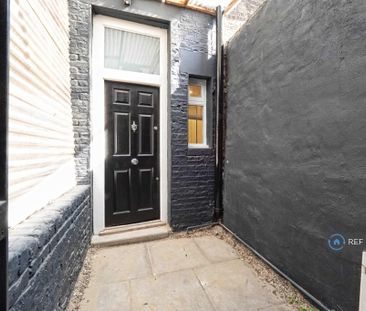 2 bedroom maisonette to rent - Photo 3