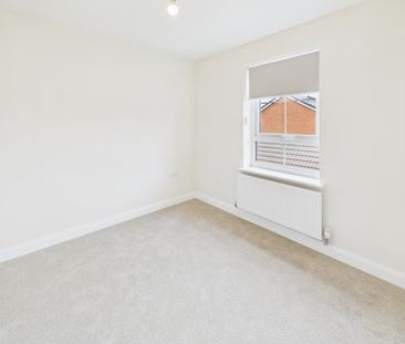 Sniggs Field Avenue, Winnycroft - Photo 4