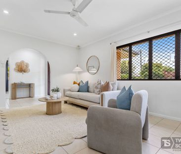 5 Dale Close, Bayview Heights - Photo 1