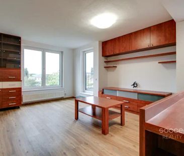 Pronájem 3+kk s velkou terasou a samostatnou garáží v ul. Bohdanečs... - Photo 1