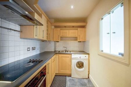 Room in a Shared Flat, Central House, E15 - Photo 5