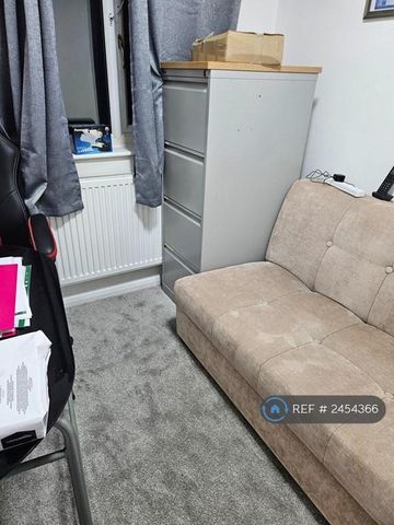 3 bedroom end of terrace house to rent - Photo 5