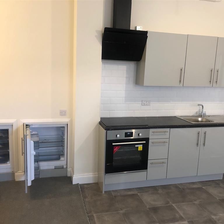 Commercial Road, GRANTHAM - Photo 1