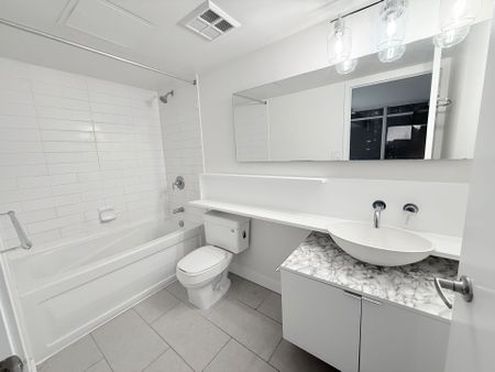 For Lease - 15 Fort York Boulevard Unit# 3006, Toronto, Ontario - Photo 4