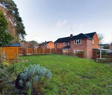 Evergreen Road, Frimley, Camberley, Surrey, GU16 - Photo 5