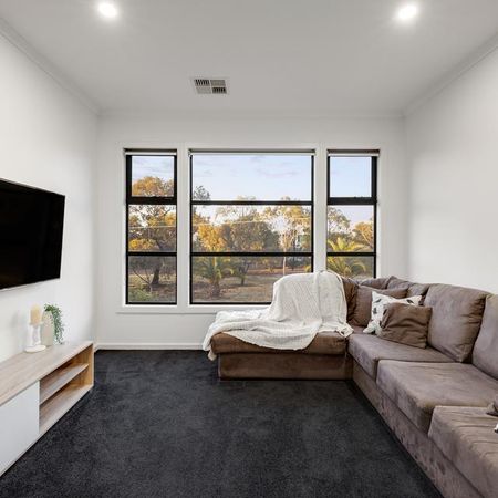 Spacious Family Living in a Prime Grange Location - Photo 3