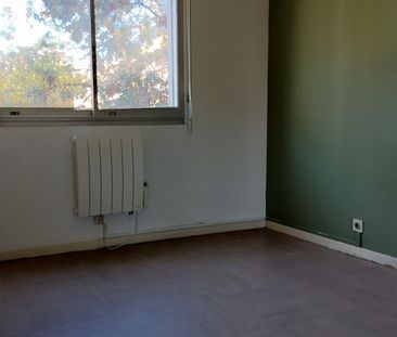 Appartement 3 pièces 75m2 MARSEILLE 8EME 1 650 euros - Photo 1