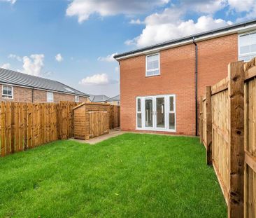 2 bedroom end of terrace house to rent - Photo 4