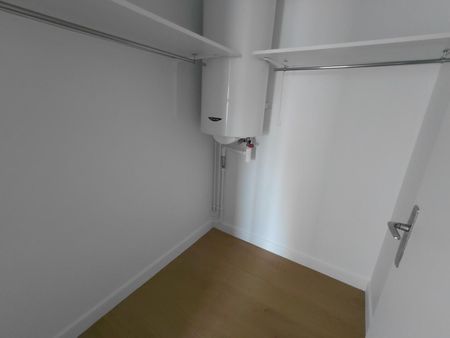 location Appartement T3 DE 68m² À PARIS - Photo 4