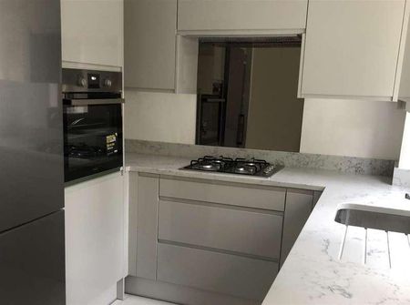 Rockall Court, Slough, SL3 - Photo 2