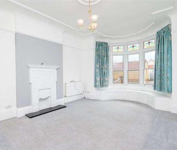 Gloucester Terrace, Thorpe Bay, Essex, SS1 - Photo 3