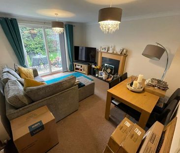 Alexandra Road, Halesowen, West Midlands - Photo 2