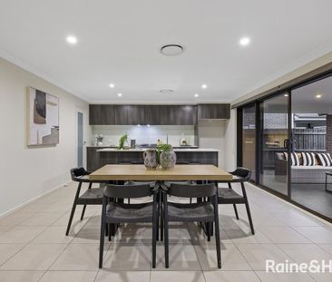 Spacious Family Living Opposite the Reserve - Photo 4
