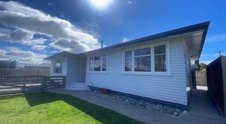 Charming 3-Bedroom Home for Rent in Blenheim - Photo 4