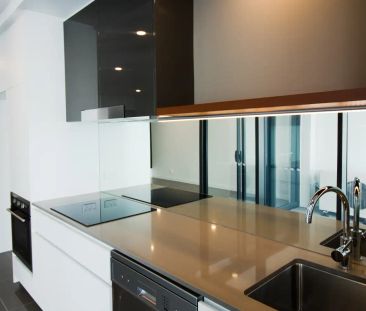 “Near New 1 Bedroom Luxurious Inner City Living” - Photo 5