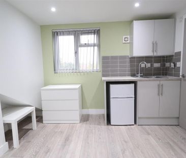 Studio to rent - Photo 6