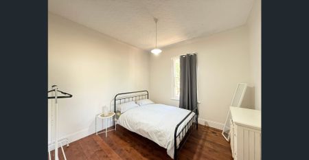 CHARMING COTTAGE - Photo 3