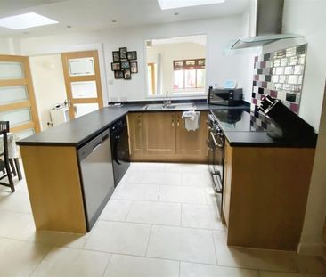 3 BED Terraced House To rent - Photo 3