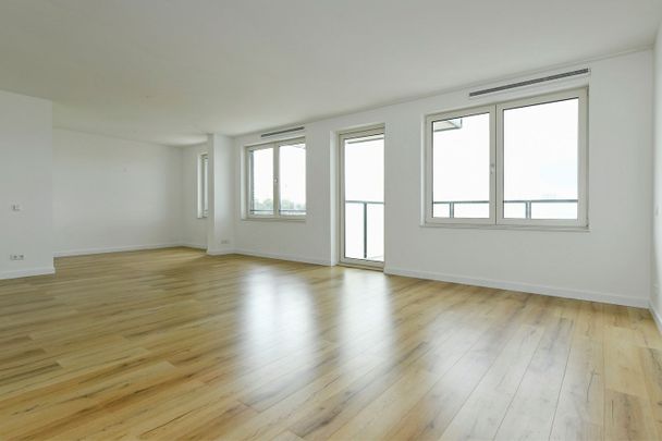 Appartement te huur: Mary van der Sluisstraat 258 1095 ME Amsterdam - Foto 1