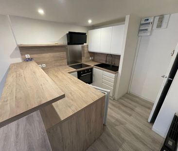T2 non meublé en duplex de 41,74 m2, rue Royale réf G027 - Photo 4