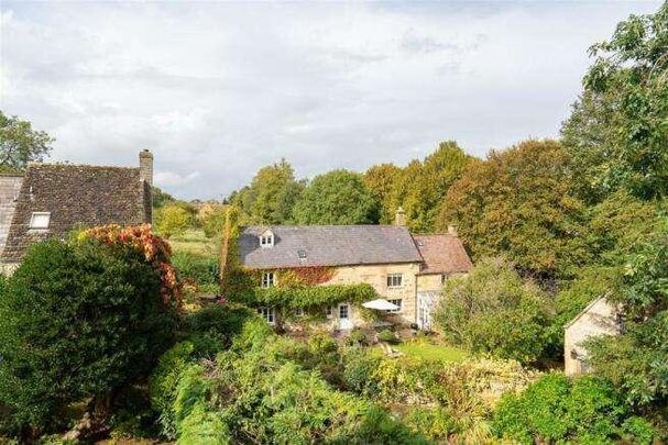 Wolds End Close, Chipping Campden, GL55 - Photo 1