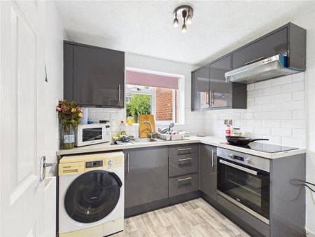 2 bedroom terraced house to rent - Photo 4