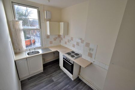 Studio to rent - Photo 2