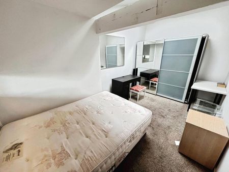 2 bedroom flat to rent - Photo 4