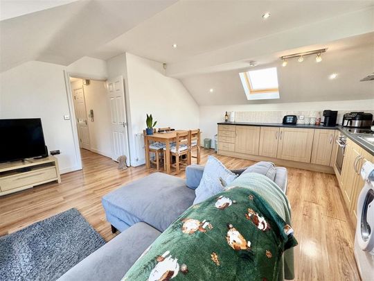 2 bedroom apartment to rent - Photo 1