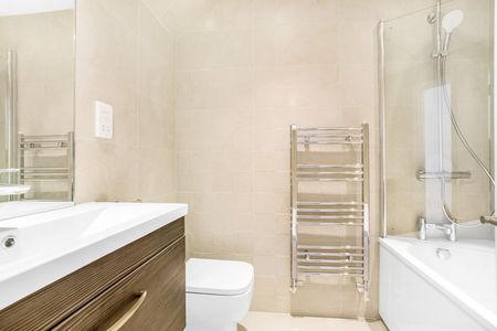 2 Bed Flat, Sangley Road, SE25 - Photo 4