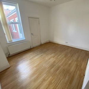 2 bed terraced house to rent in Fowler Gardens, Gateshead, NE11 - Photo 2