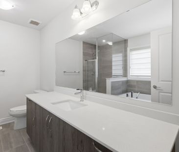 For Lease - 32 Bermondsey Way, Brampton, Ontario - Photo 5