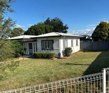 Stylish 3 Brm Home in Newtown - Photo 6