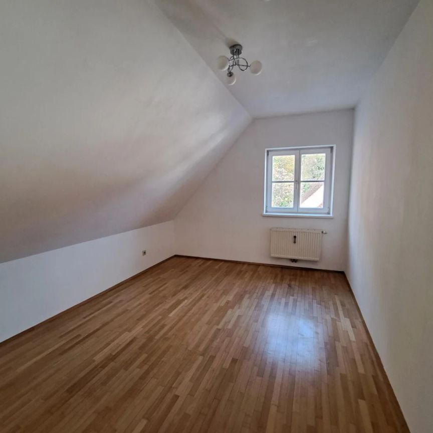 3- Zimmer- DG- Wohnung im Altbau| Sackstraße 14 Top 26 - Photo 1