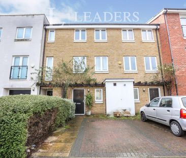 4 bedroom terraced to rent Burcher Gale Grove, Peckham SE15 - Photo 2