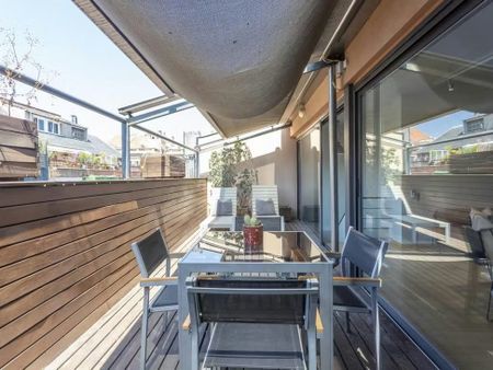 Carrer de la Ciutat de Balaguer, Barcelona, Catalonia 08022 - Photo 4