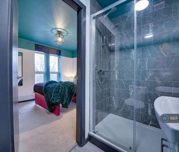 1 bedroom in a house share to rent - Photo 6