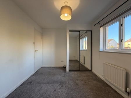 2 bedroom semi-detached house to rent - Photo 3