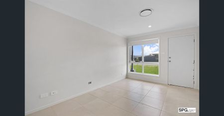 BRAND NEW 3 BEDROOM MODERN DUPLEX - Photo 3