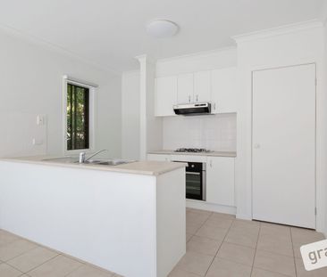 5 Diston Court, Pakenham, Vic 3810 - Photo 6