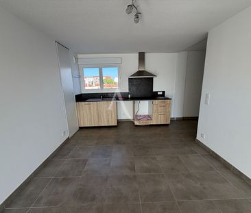 Location Appartement 3 pièces 71m² - Photo 5