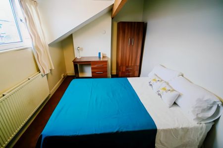 2 Bed 1 Bath - Photo 4