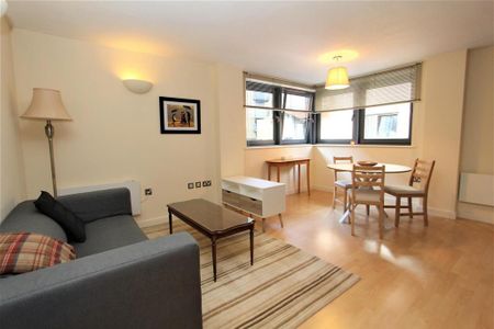 2 bedroom flat to rent - Photo 2
