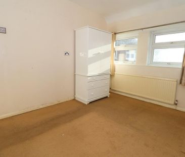 3 bedroom end of terrace house to rent - Photo 6