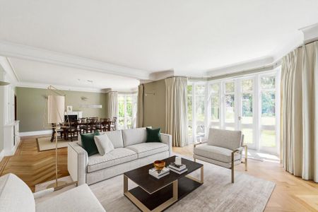 7 bedroom townhouse to rent - Photo 2