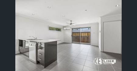 3-Bedroom Duplex in Quiet Cul-de-sac - Photo 2