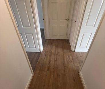 2 Bed Flat, Greenwich, SE8 - Photo 3