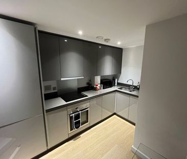 Room in a Shared Flat, Egleton House, SW15 - Photo 5