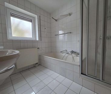 Lichtdurchflutete Wohnung mit Süd-Terrasse – Einziehen und Wohlfühlen! - Foto 3